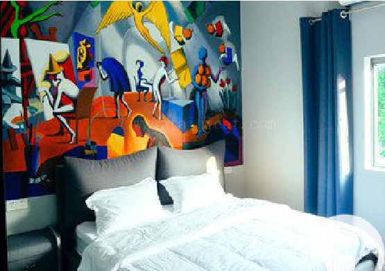  万安对于酒店的墙体彩绘而言更注重哪些方面？